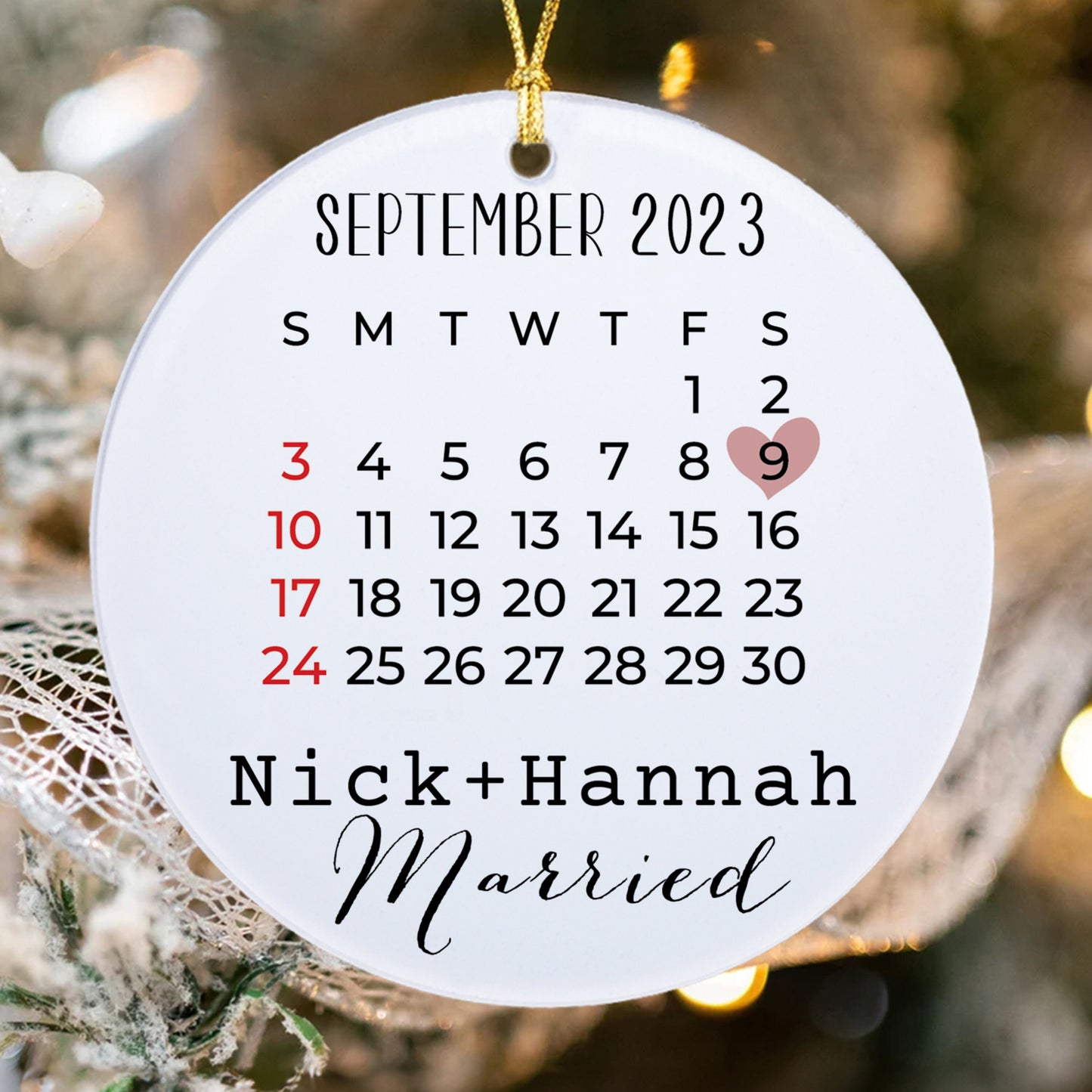 Personalized Married Ornament with Wedding date, Newlywed Gift, first Christmas Ornament, Personalized Wedding Ornament, Wedding Gift